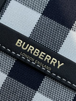 Burberry Burberry