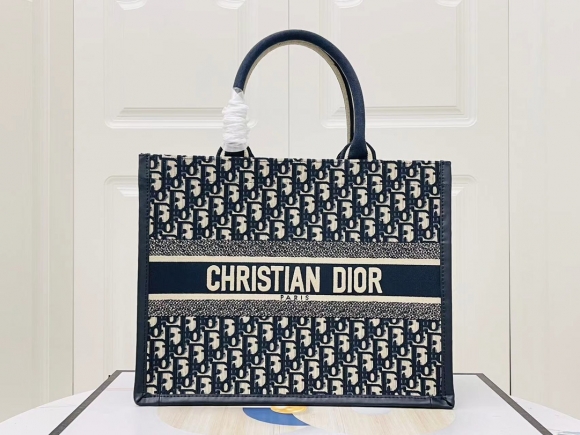 Dior Dior