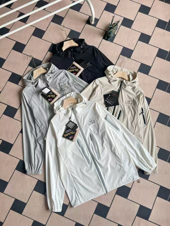 Hoodies & Sweatshirts Hoodies & Sweatshirts