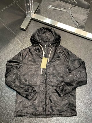 Hoodies & Sweatshirts