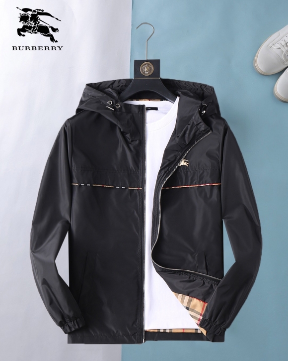 Hoodies & Sweatshirts