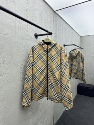 Hoodies & Sweatshirts Hoodies & Sweatshirts