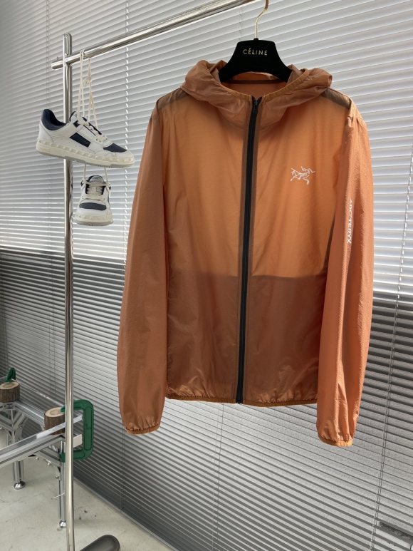 Hoodies & Sweatshirts Hoodies & Sweatshirts