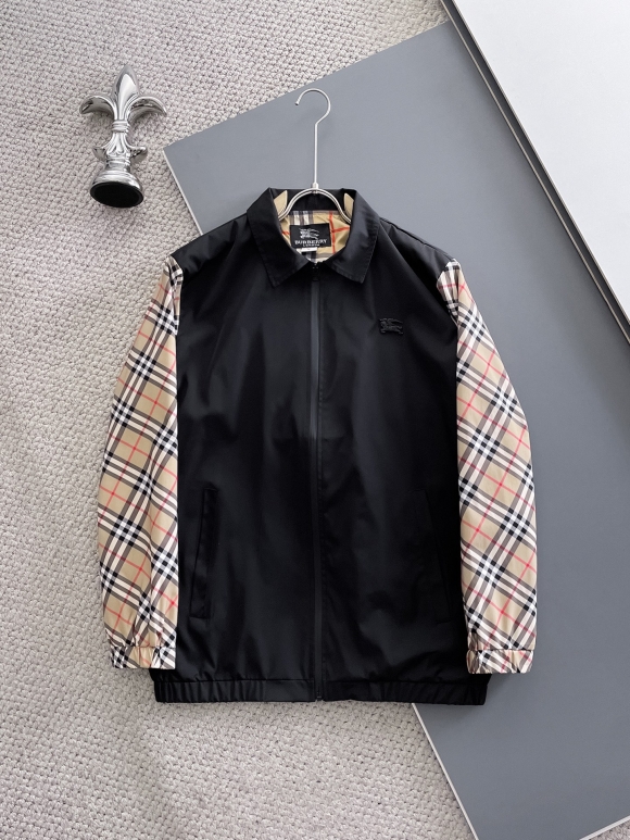 Hoodies & Sweatshirts