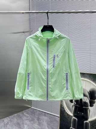 Hoodies & Sweatshirts Hoodies & Sweatshirts