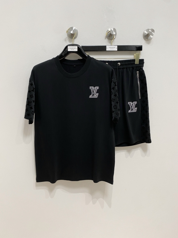 Leisure suit Leisure suit