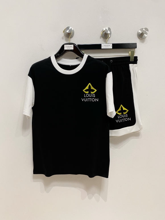 Leisure suit Leisure suit