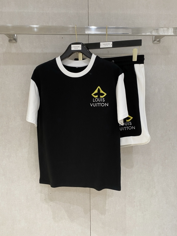 Leisure suit Leisure suit