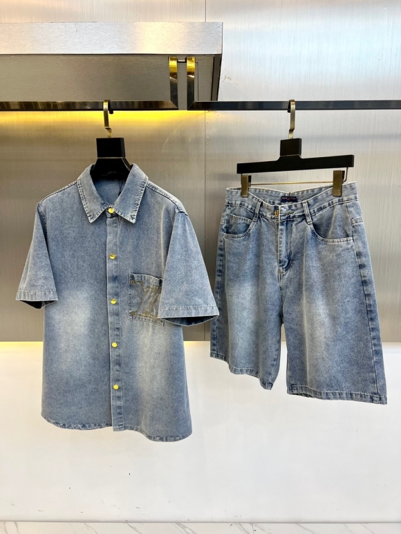 Coats & Jackets Coats & Jackets