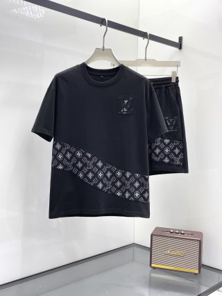 Leisure suit Leisure suit