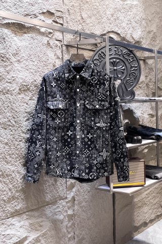 Coats & Jackets Coats & Jackets