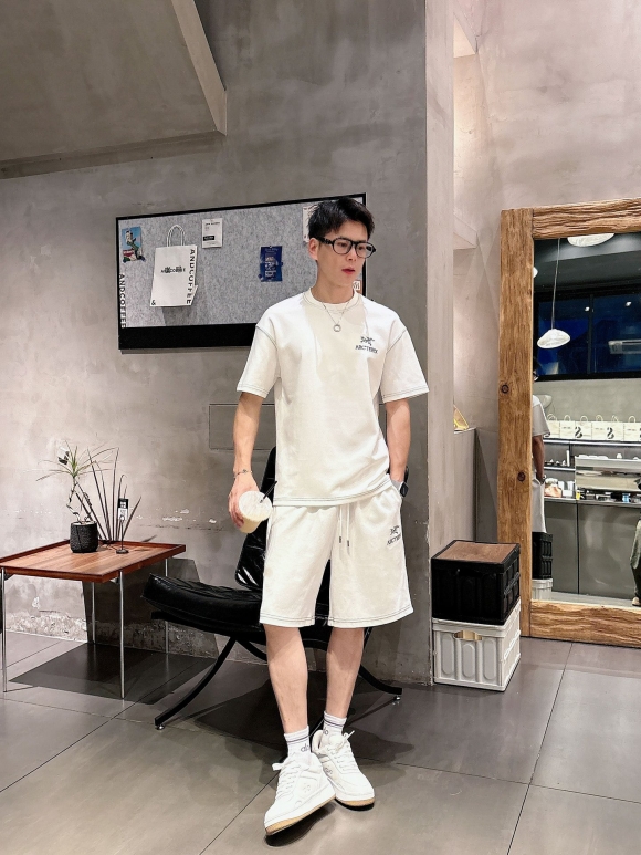 Leisure suit Leisure suit