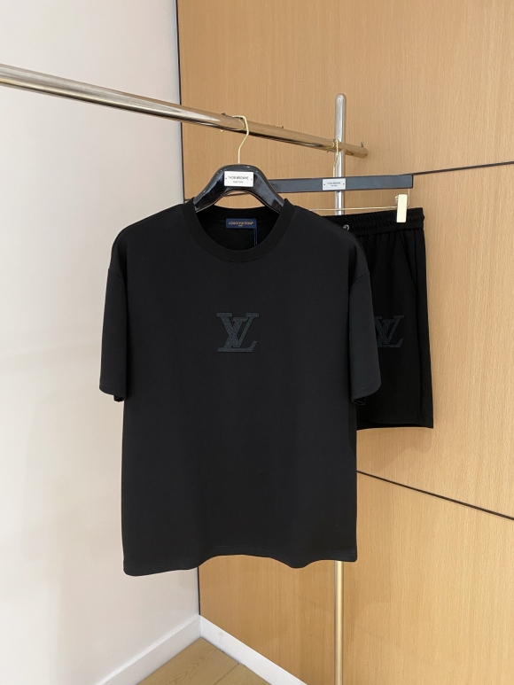 Leisure suit Leisure suit