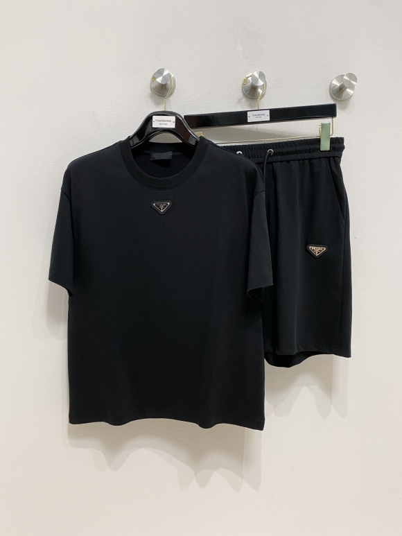 Leisure suit Leisure suit