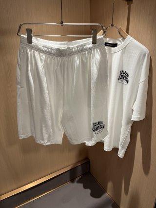 Leisure suit Leisure suit