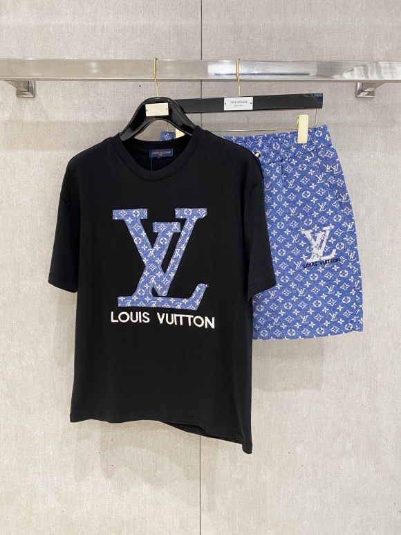 Leisure suit Leisure suit