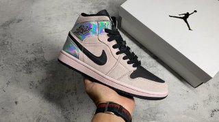AirJordan1MidSHOES