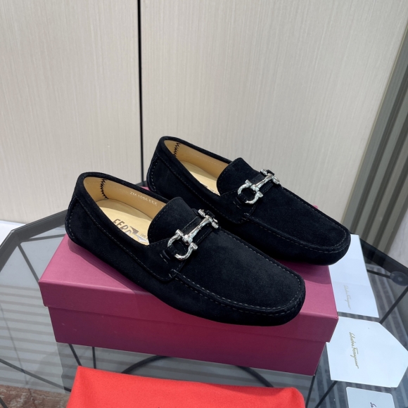 FerragamoSHOES