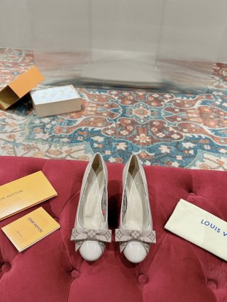 Womens shoes collection Womens shoes collection