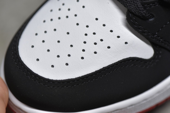 AirJordan1MidSHOES
