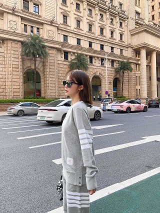 Hoodies & Sweatshirts Hoodies & Sweatshirts