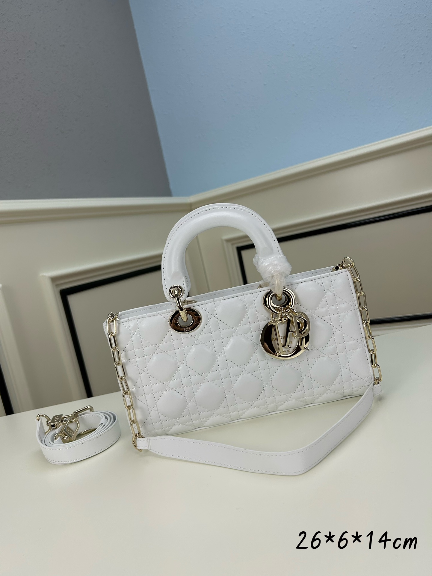 Dior