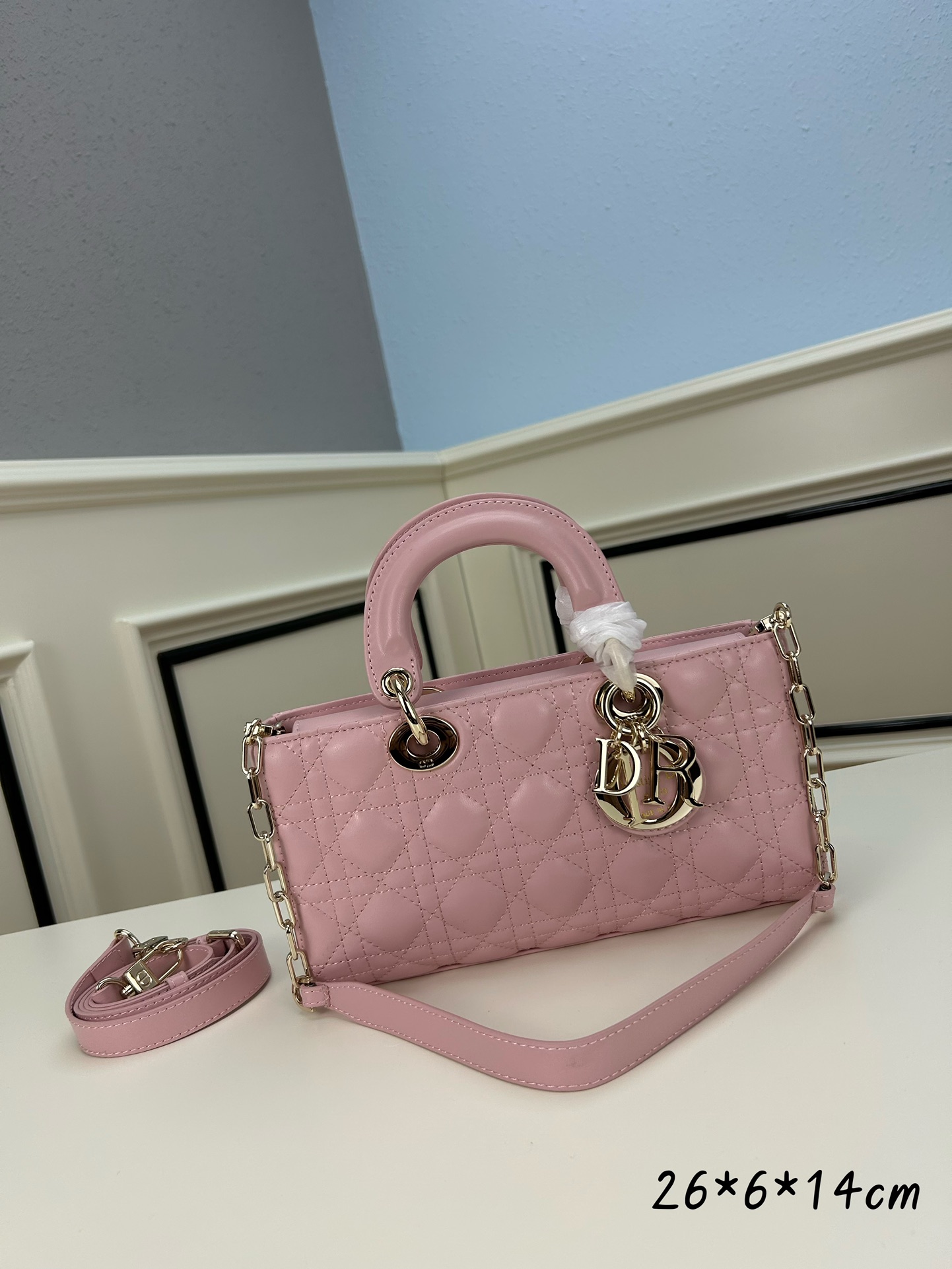 Dior