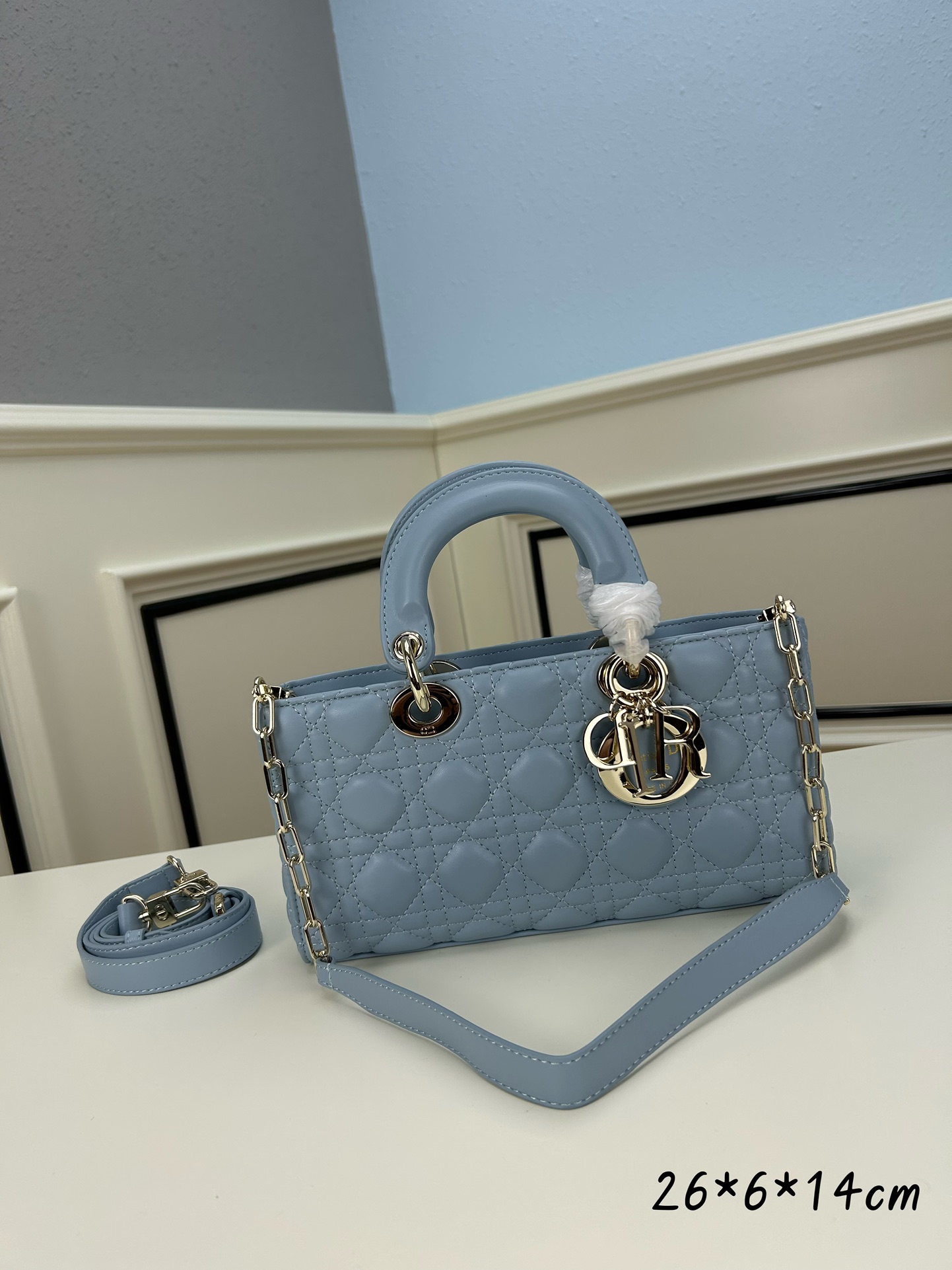 Dior