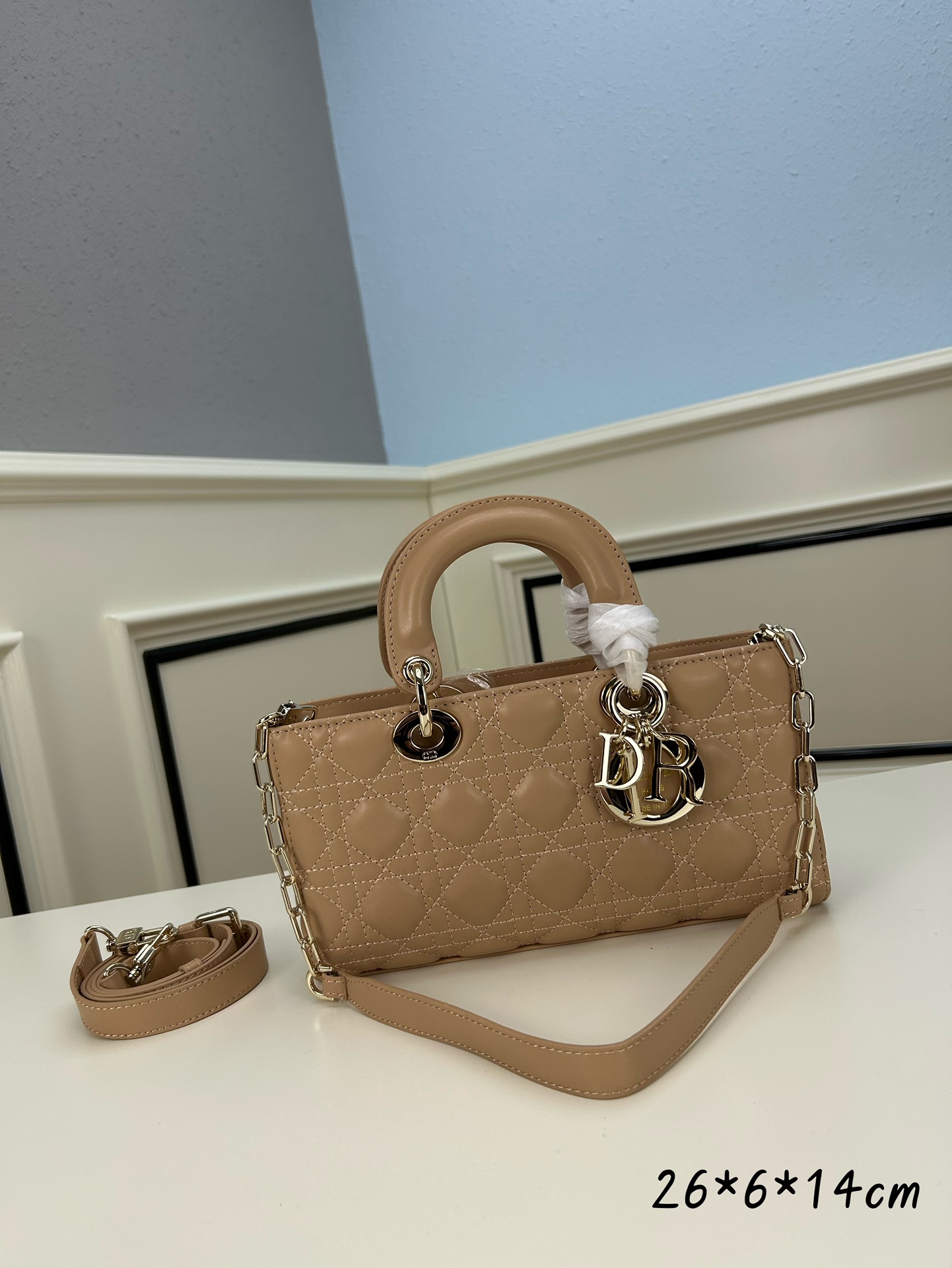 Dior