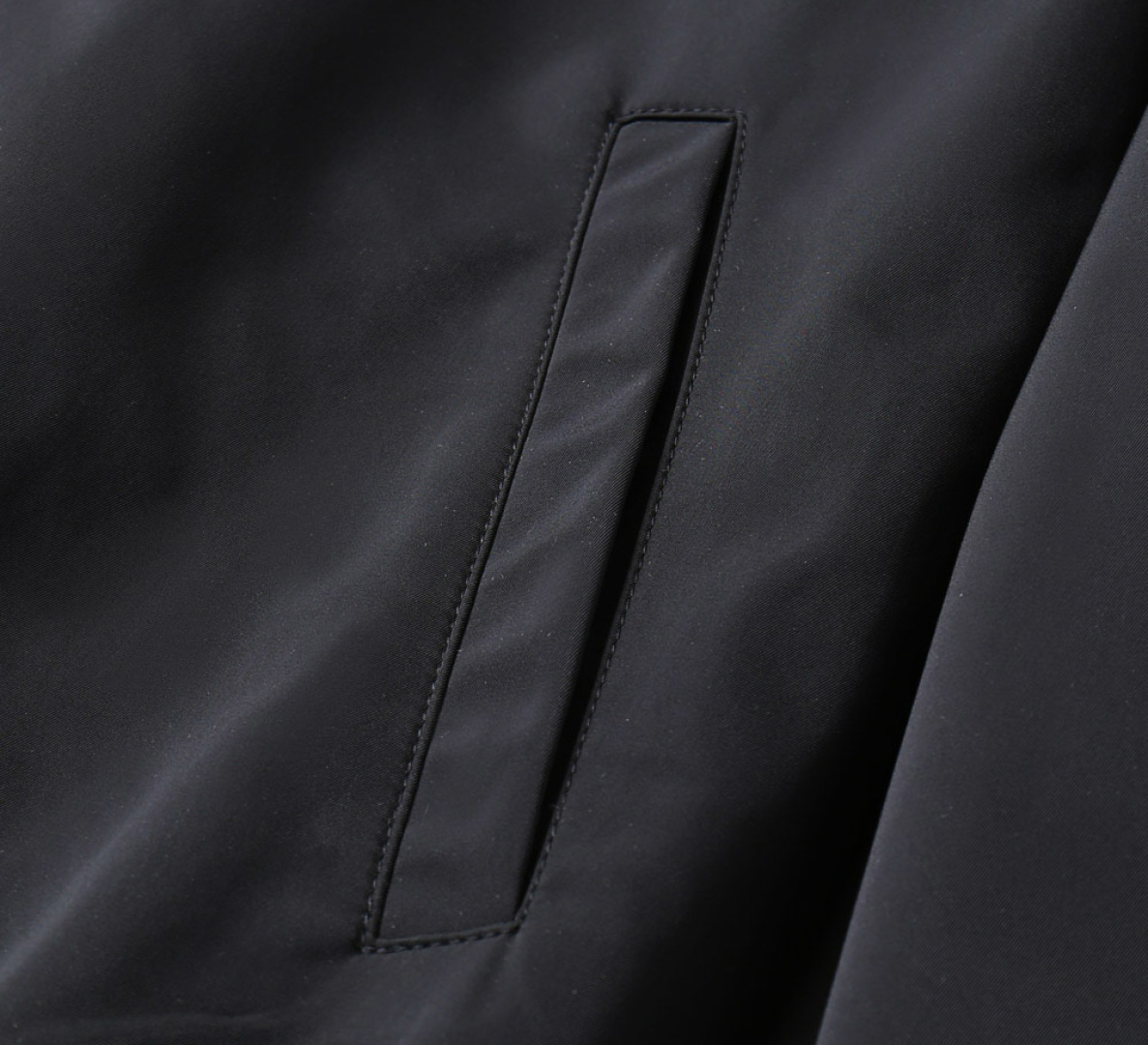 Hoodies & Sweatshirts