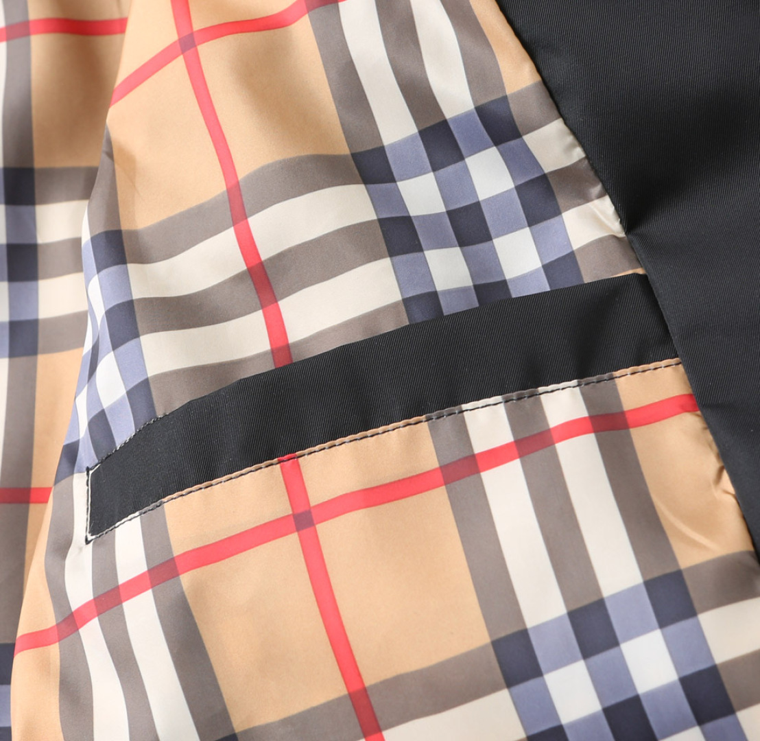 Hoodies & Sweatshirts