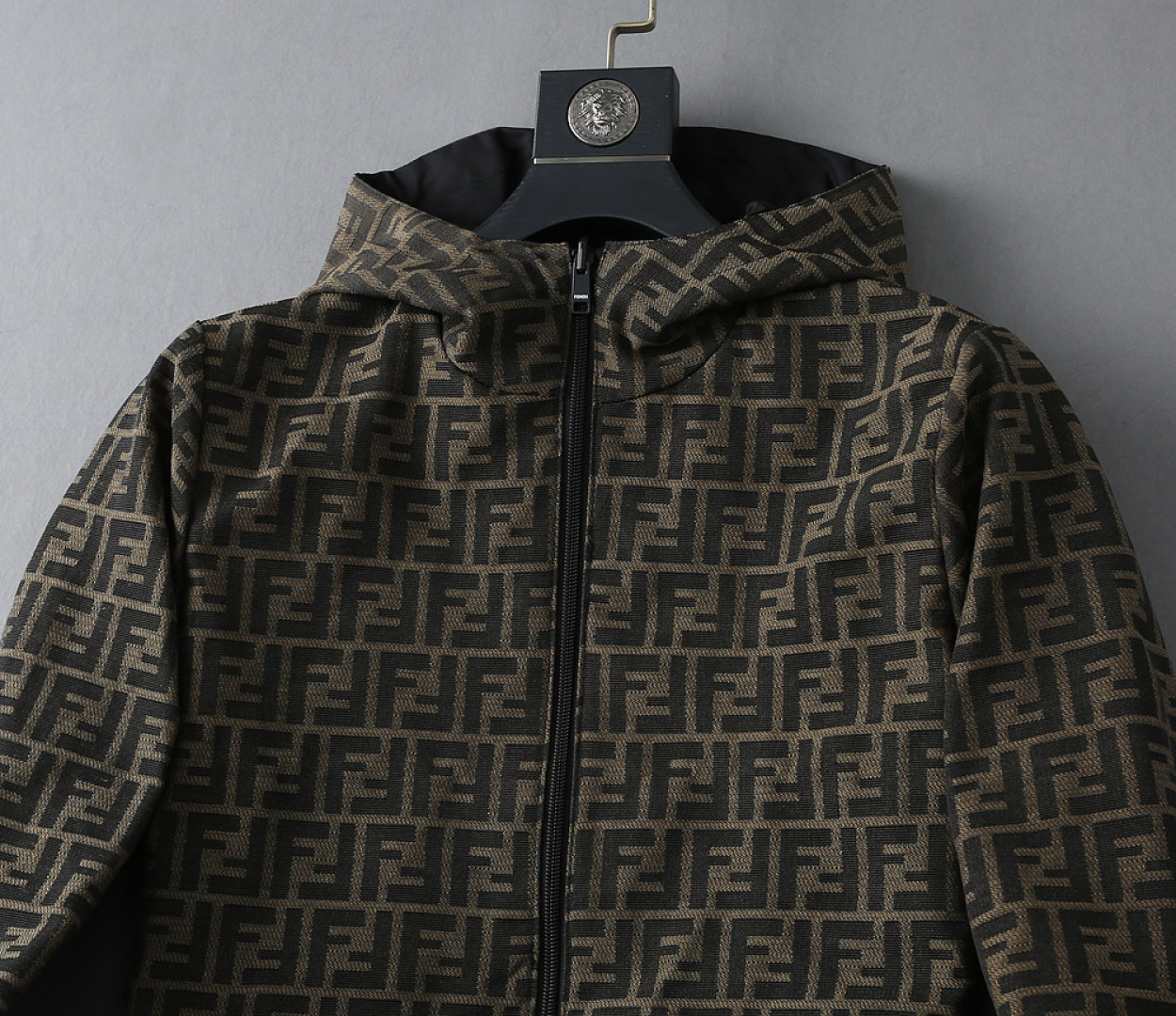 Hoodies & Sweatshirts