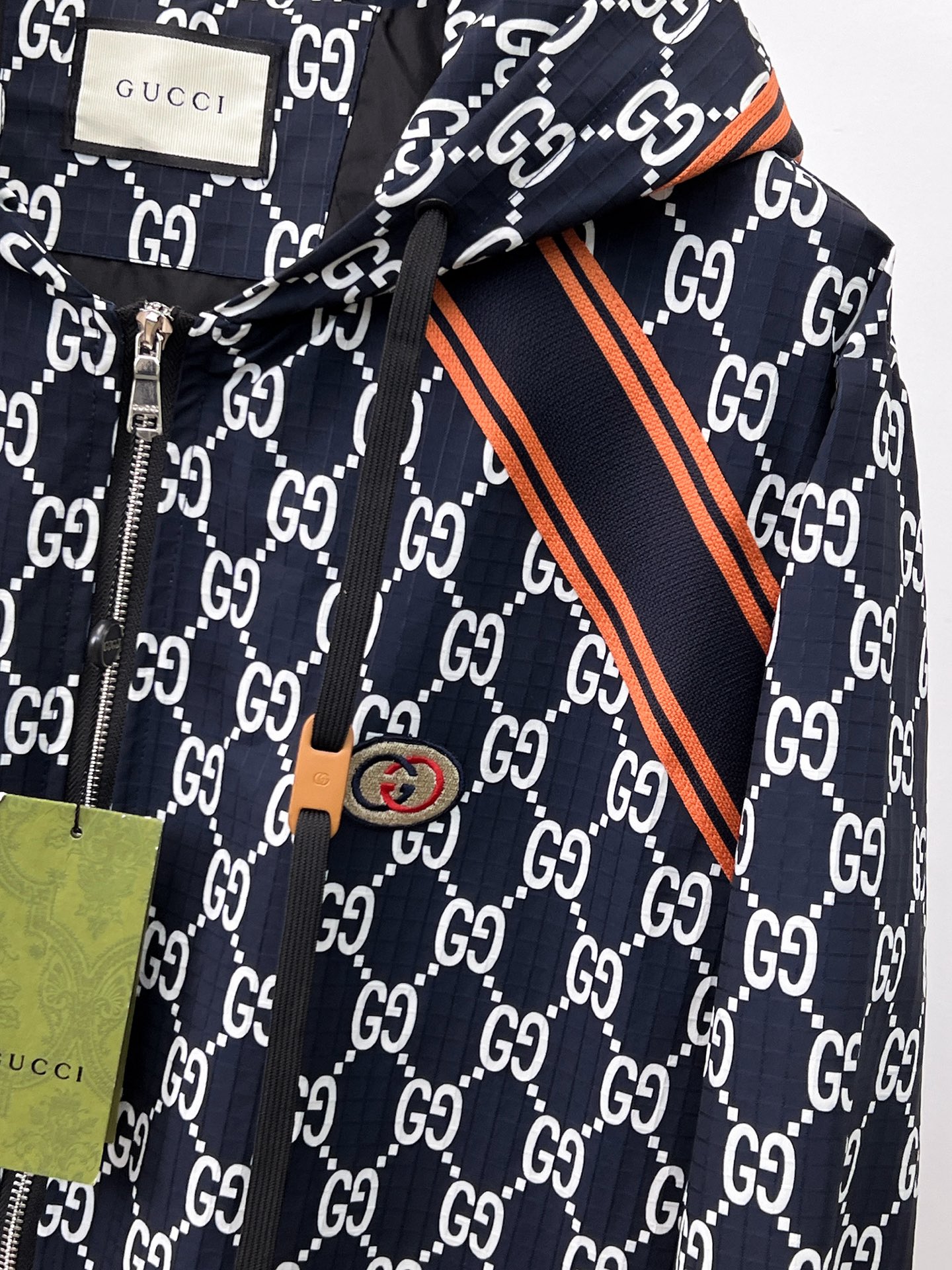 Hoodies & Sweatshirts