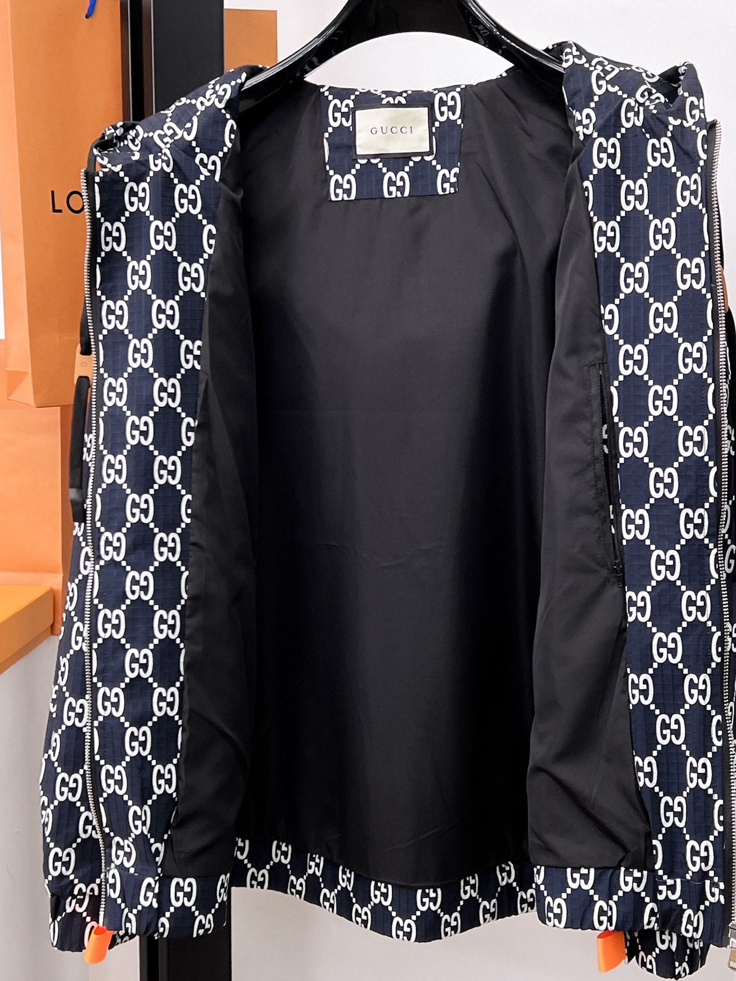 Hoodies & Sweatshirts