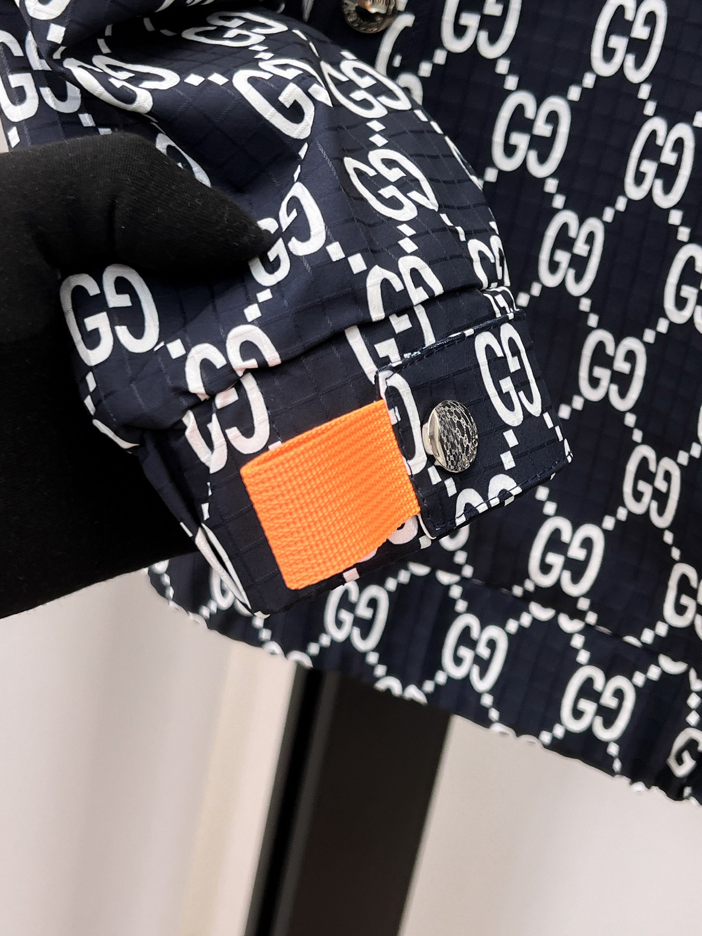 Hoodies & Sweatshirts