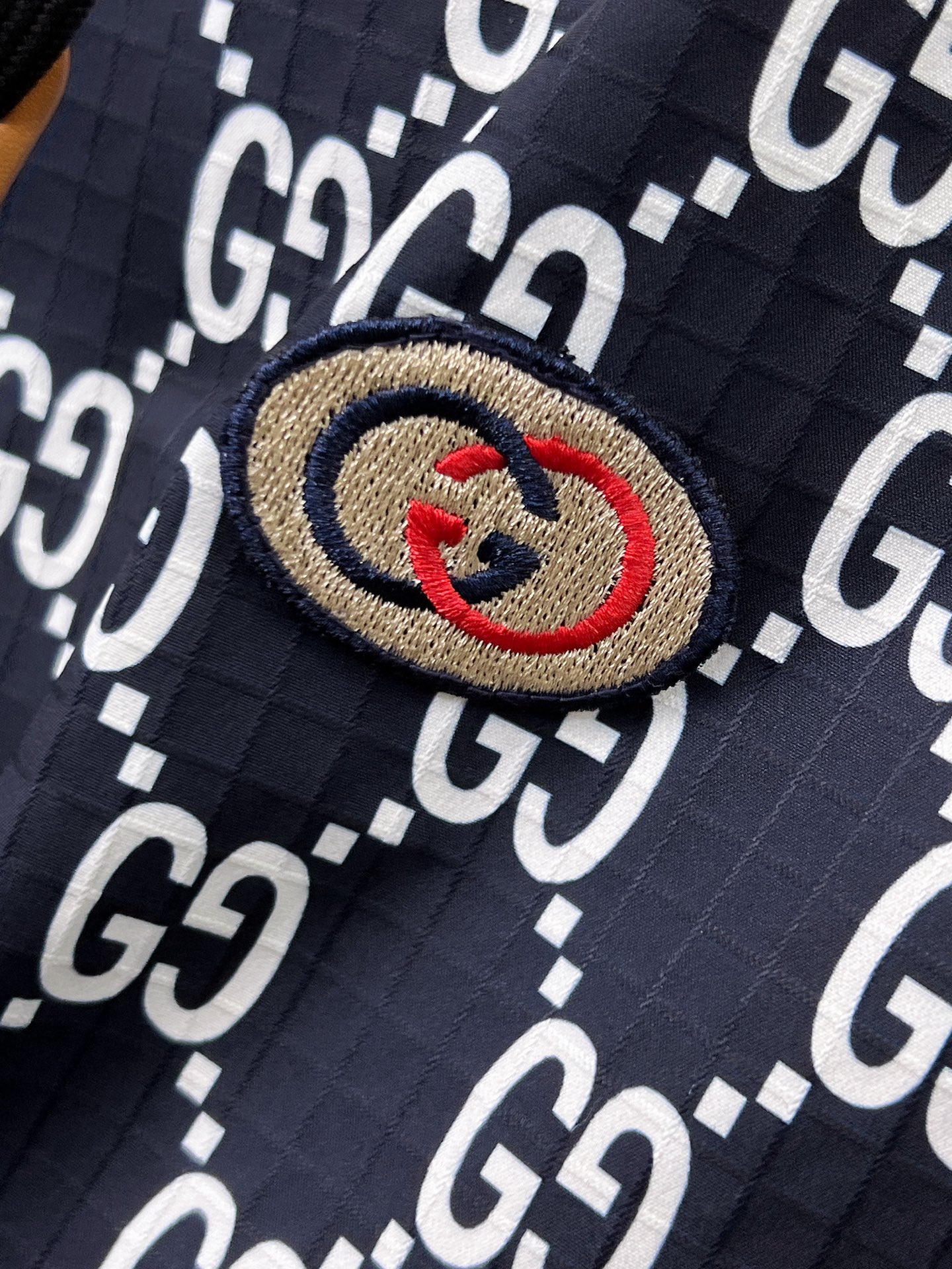 Hoodies & Sweatshirts