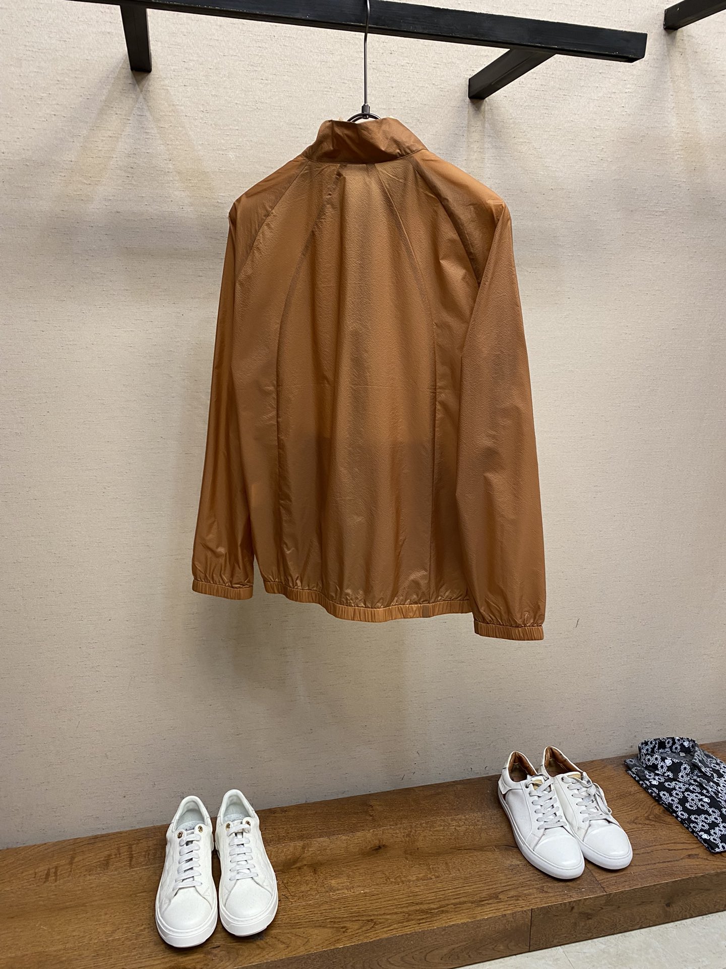 Hoodies & Sweatshirts