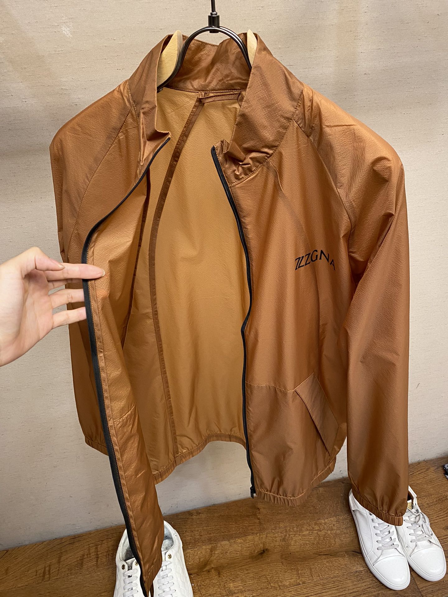 Hoodies & Sweatshirts