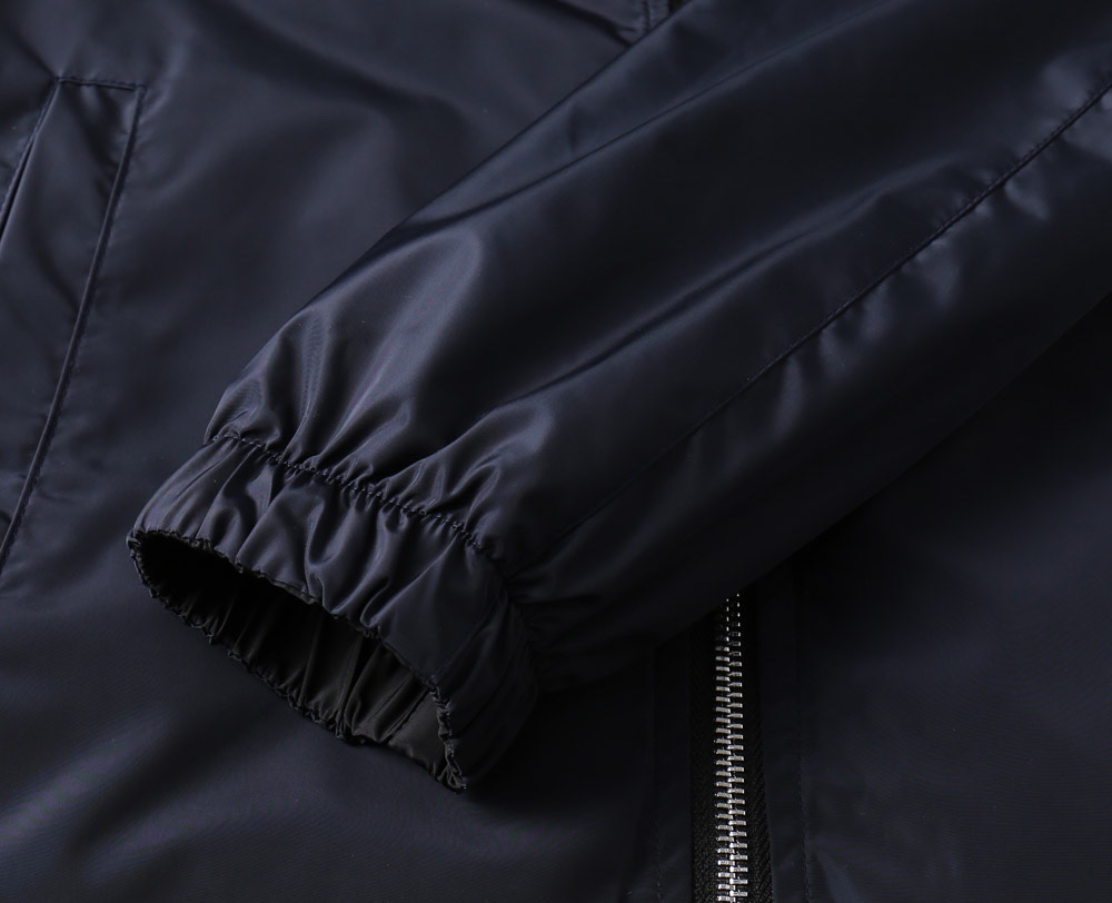 Hoodies & Sweatshirts