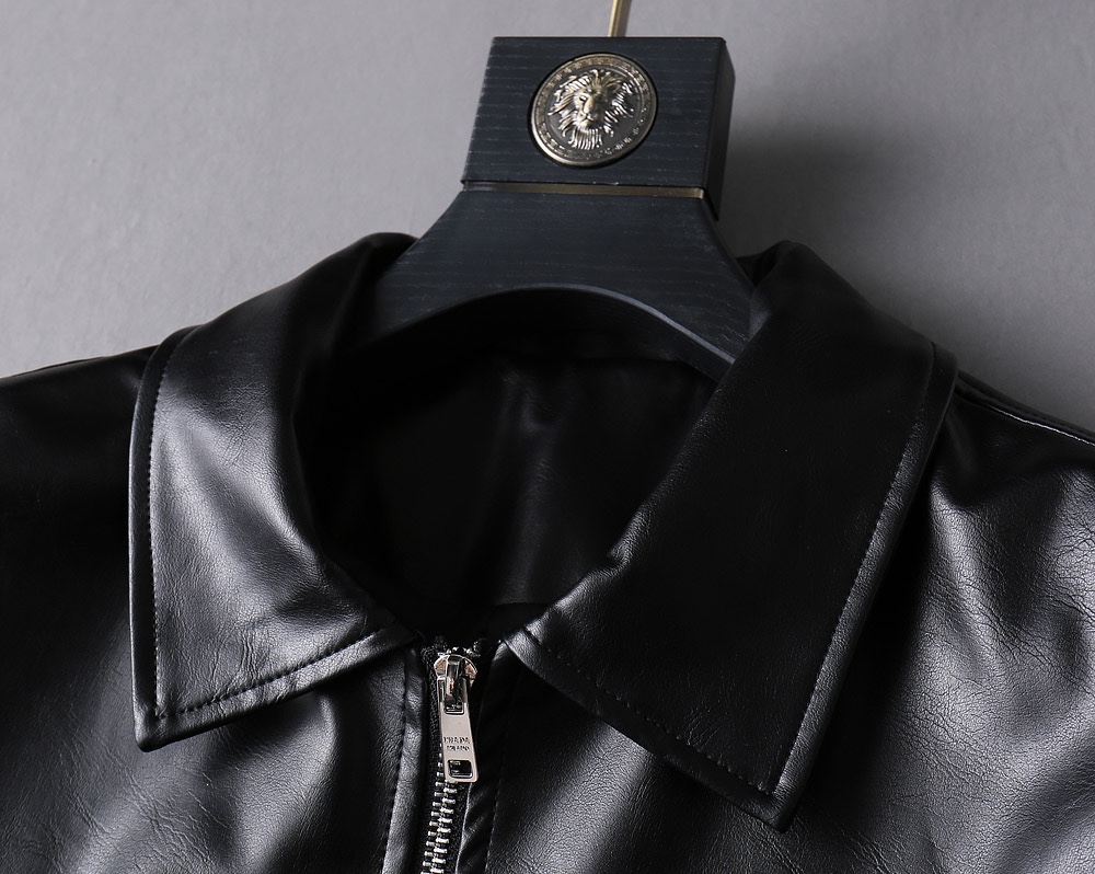 Hoodies & Sweatshirts