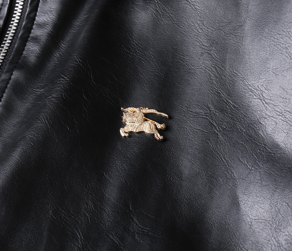 Hoodies & Sweatshirts