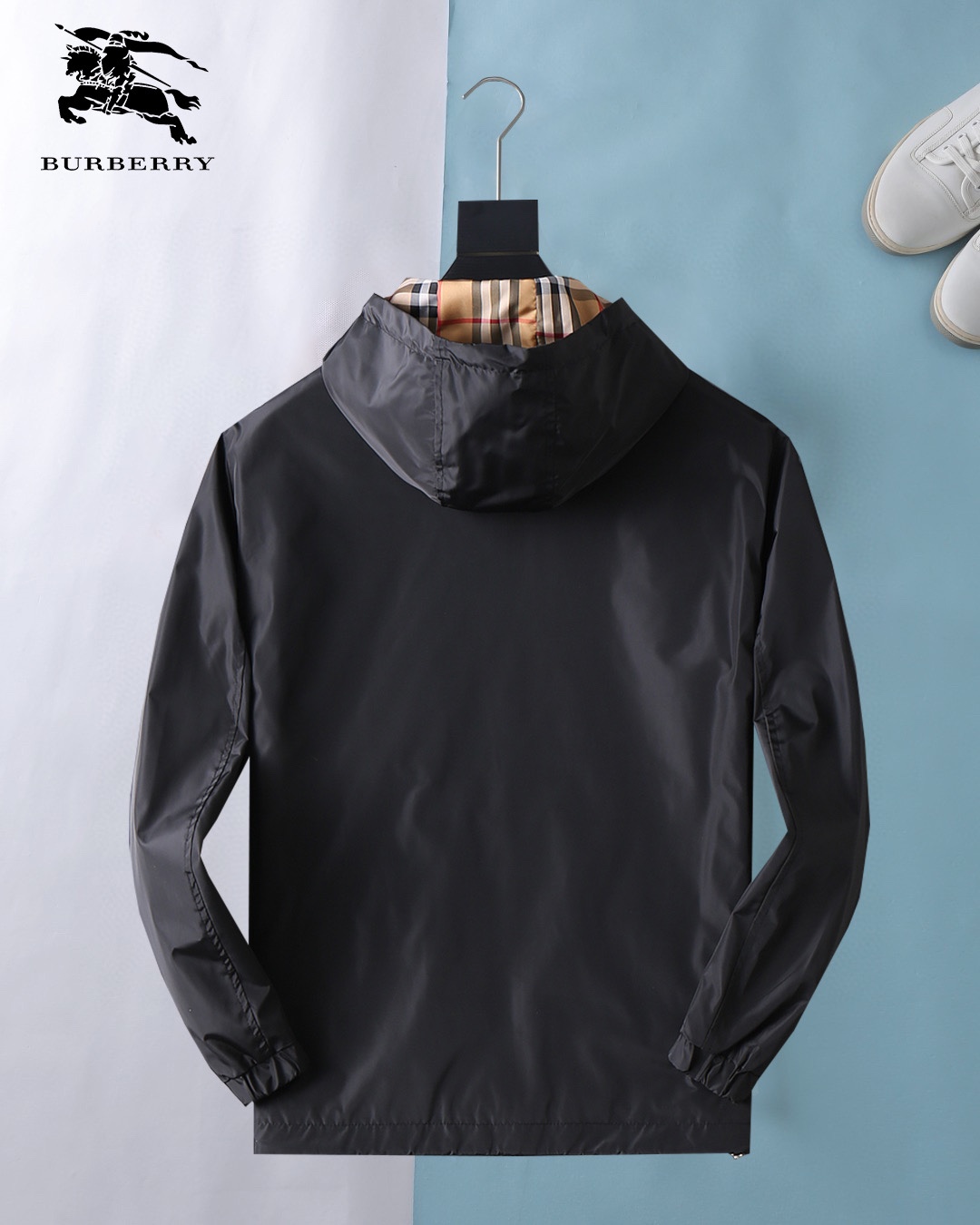 Hoodies & Sweatshirts