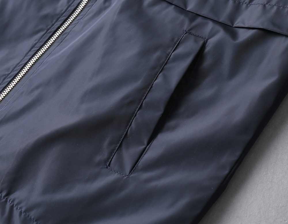 Hoodies & Sweatshirts