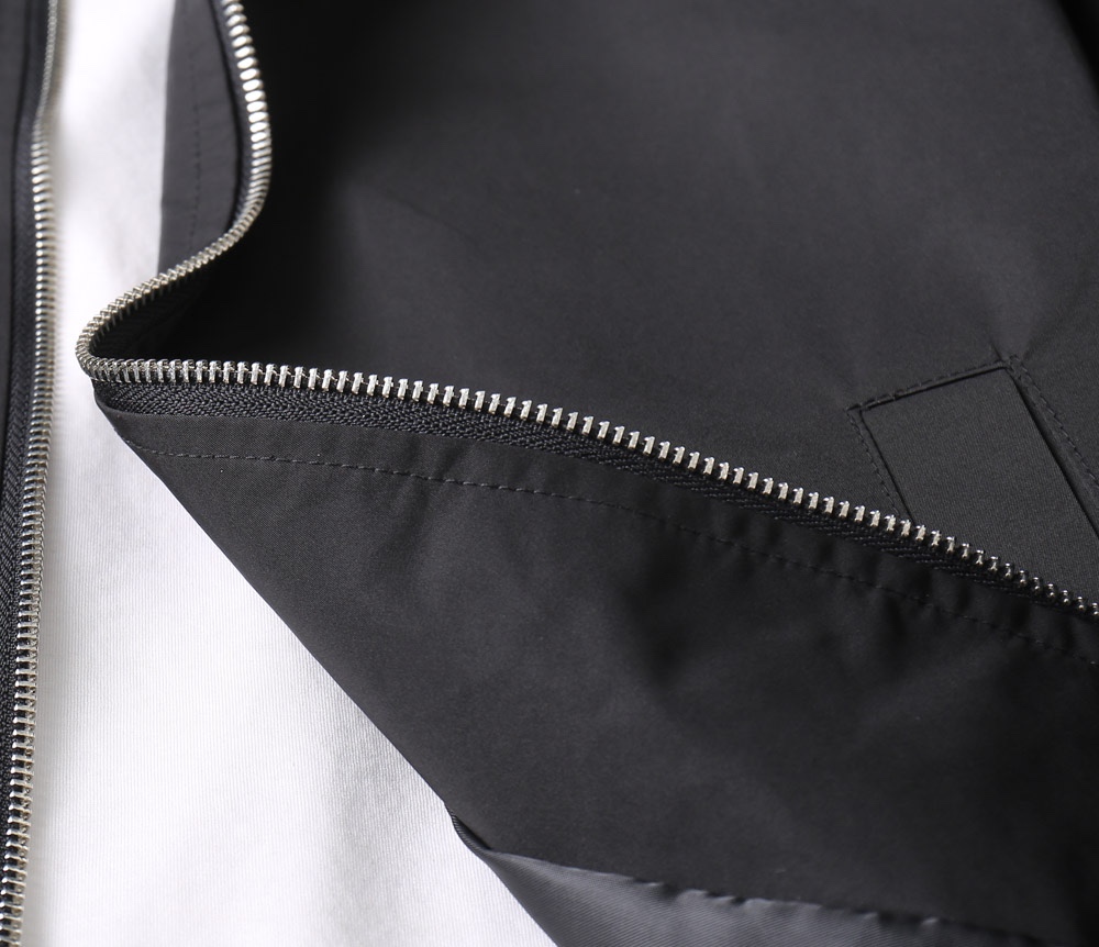 Hoodies & Sweatshirts