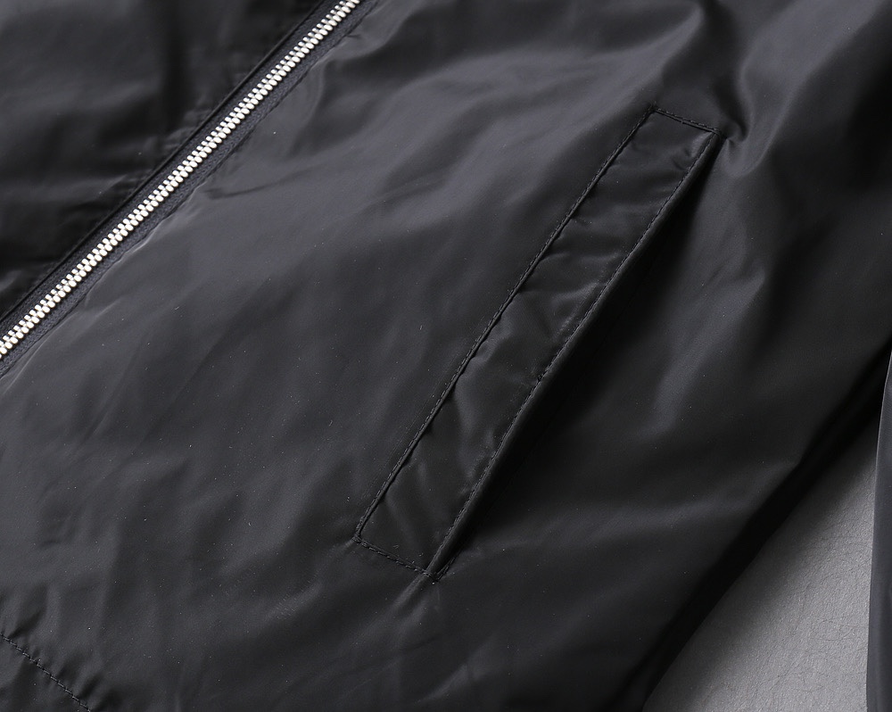 Hoodies & Sweatshirts