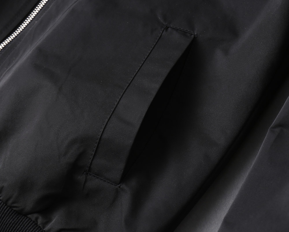 Hoodies & Sweatshirts