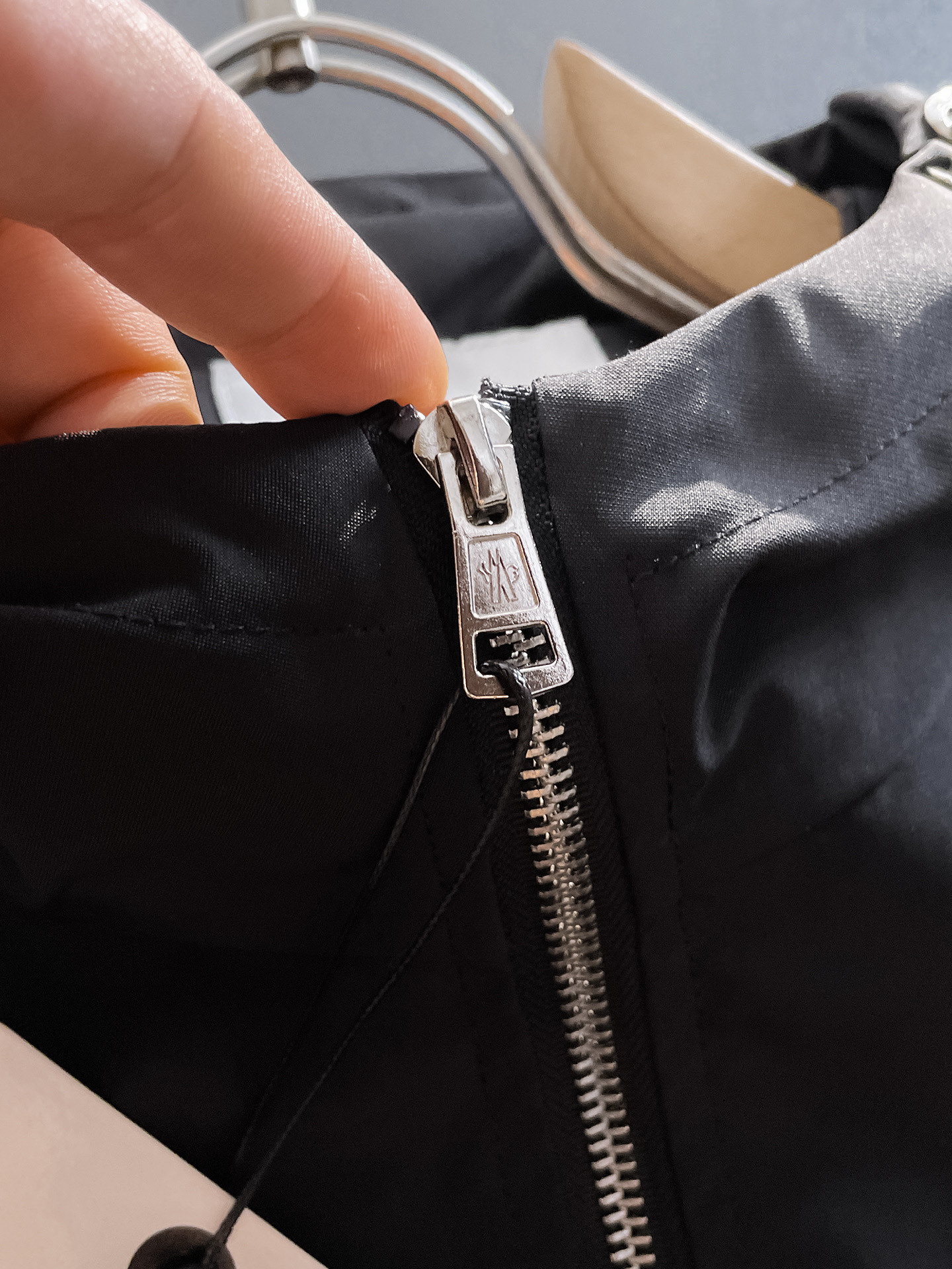 Hoodies & Sweatshirts