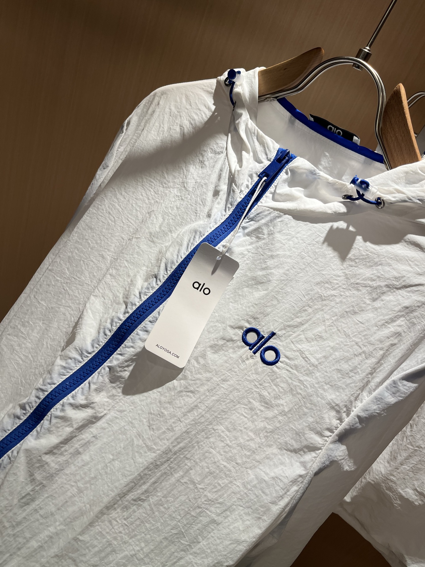 Hoodies & Sweatshirts