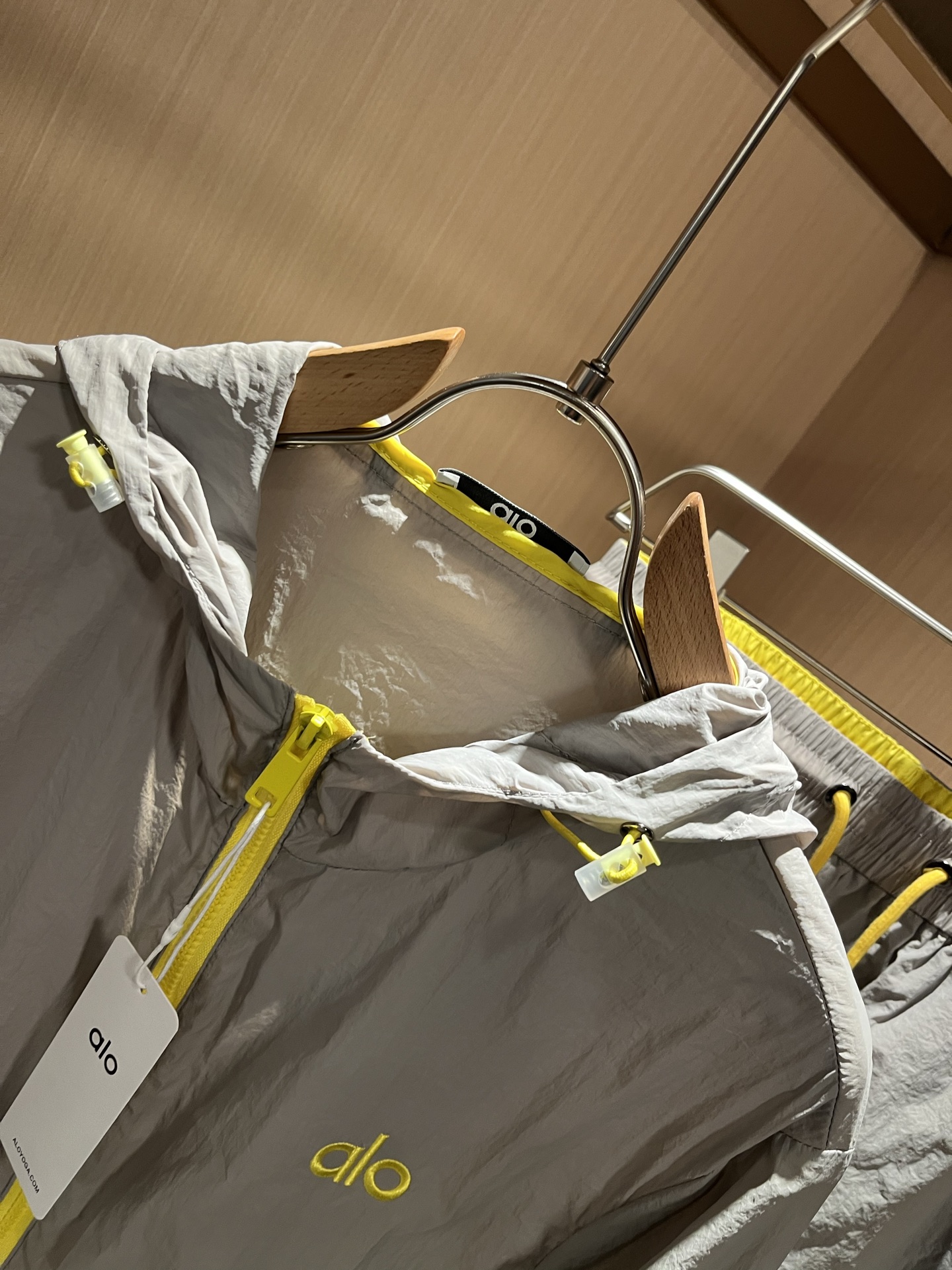 Hoodies & Sweatshirts