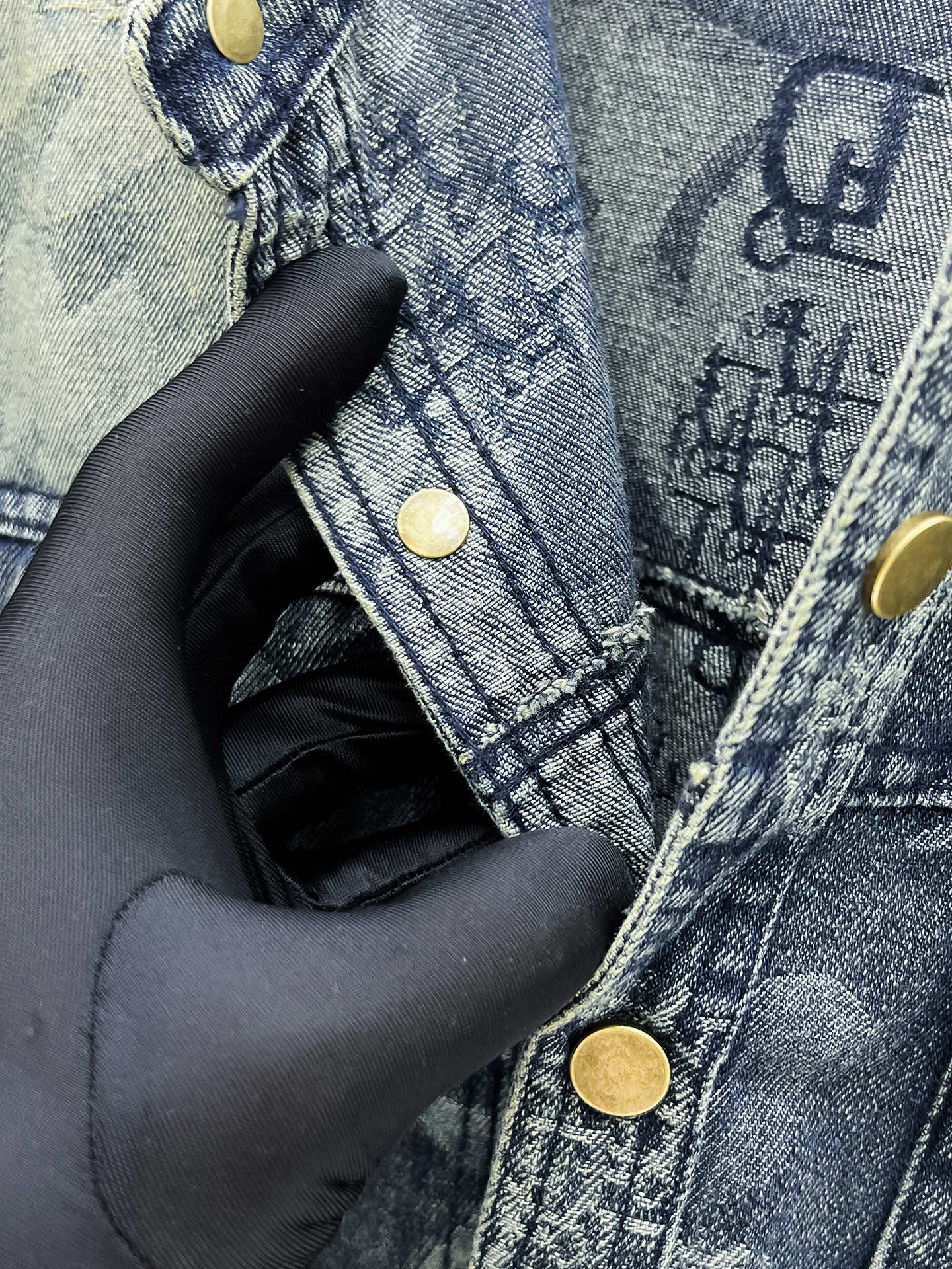 Coats & Jackets